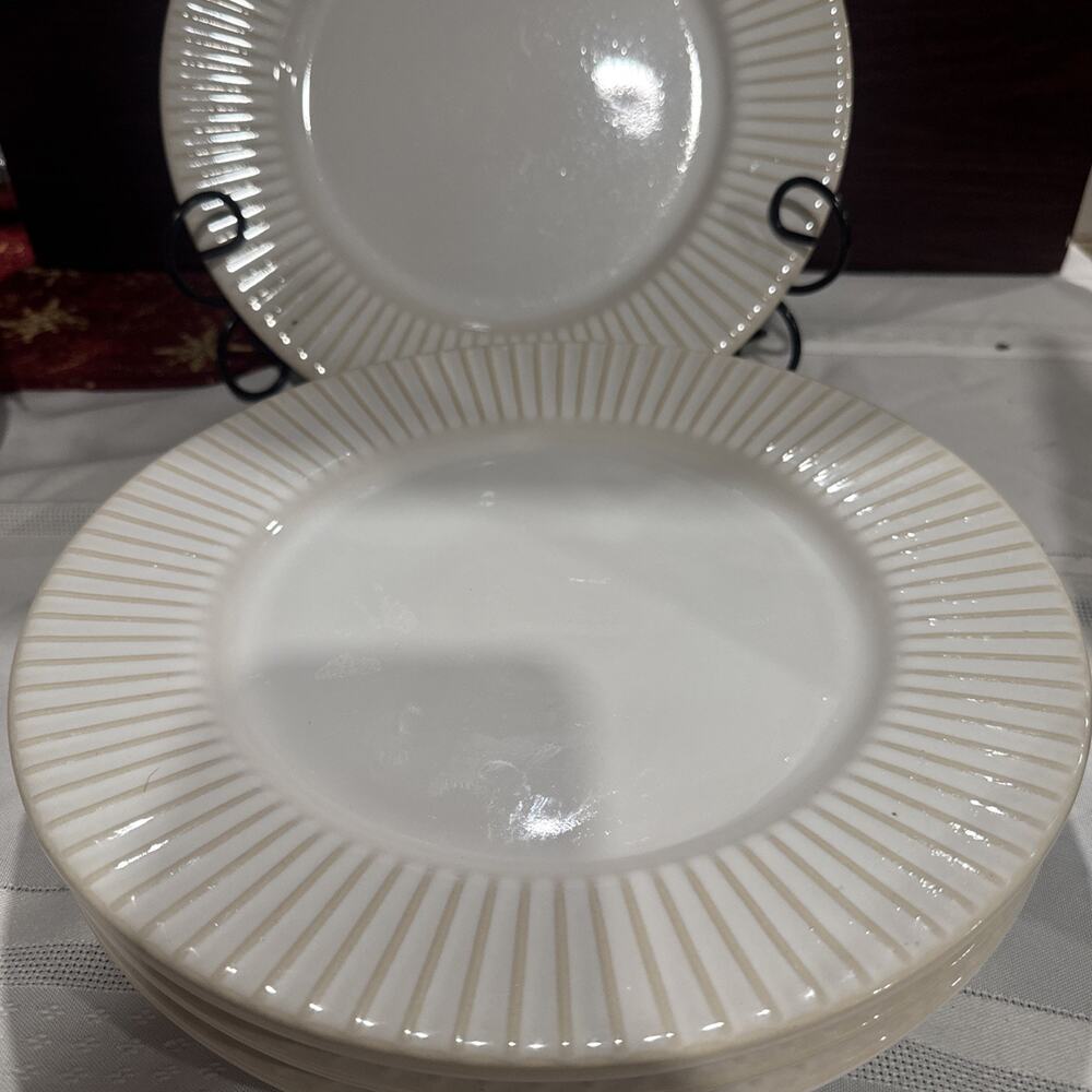 MT745 Better Homes & Gardens Modern Farmhouse Stoneware Dinner Plates Set of 4